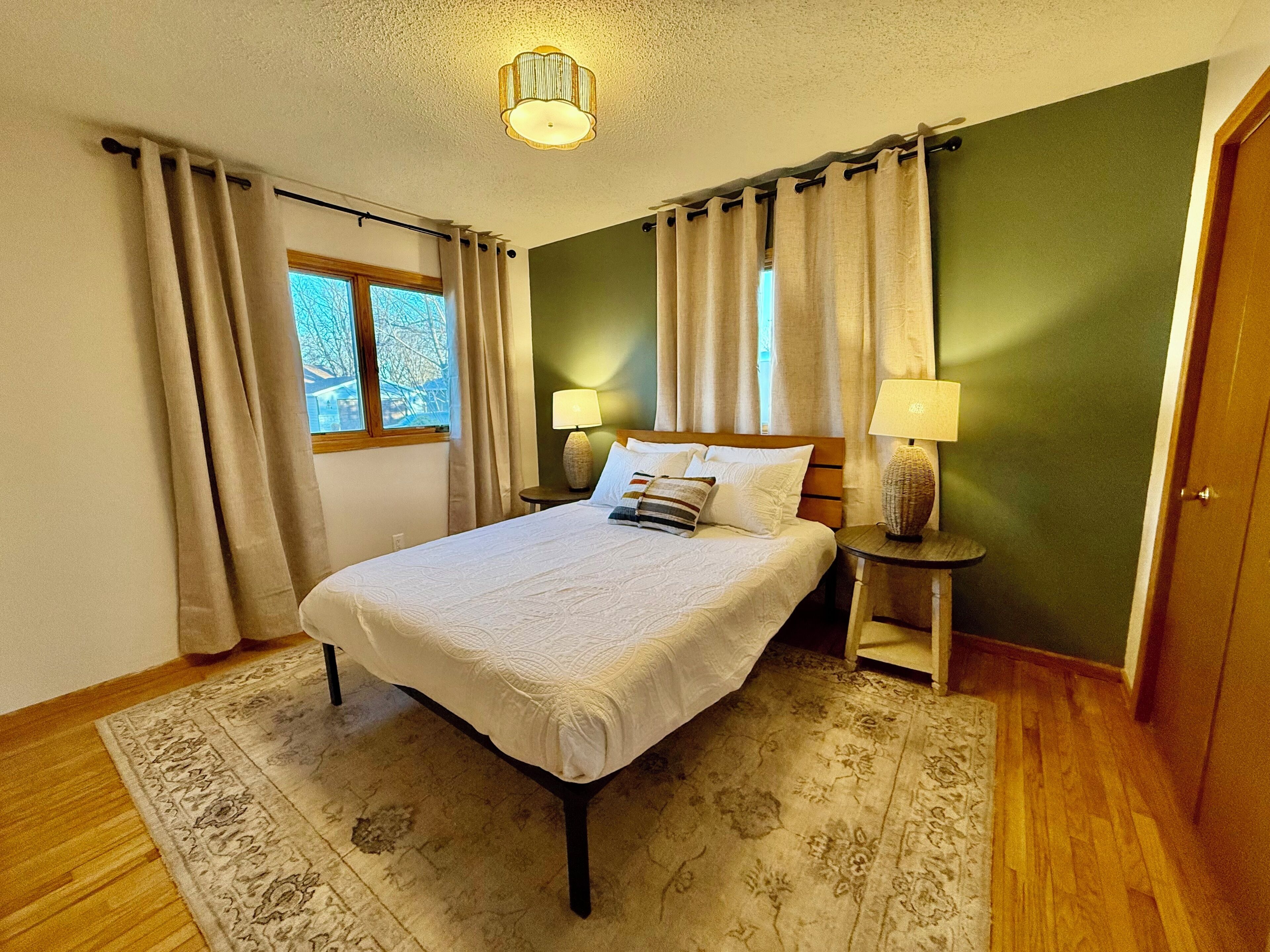 3 habitaciones, tabla de planchar con plancha y wifi gratis 