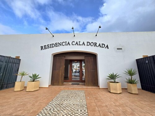 Family apartment near Cala d’Or. Private complex with pool/jacuzzi+cafe/bar