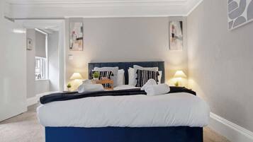 4 bedrooms, iron/ironing board, free WiFi, bed sheets