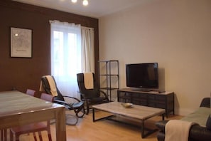 Apartment, 2 Bedrooms | Living area | Flat-screen TV - Appartement F3 - Proche centre ville (Mulhouse)