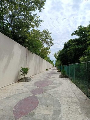 Property grounds - Studio Sofia, a few steps from 88 Blue Flag Beach, (pets allowed). (Playa del Carmen)