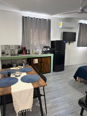 Dining - Studio Sofia, a few steps from 88 Blue Flag Beach, (pets allowed). (Playa del Carmen)