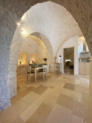 Dining - Trullo at the village (Puglia)