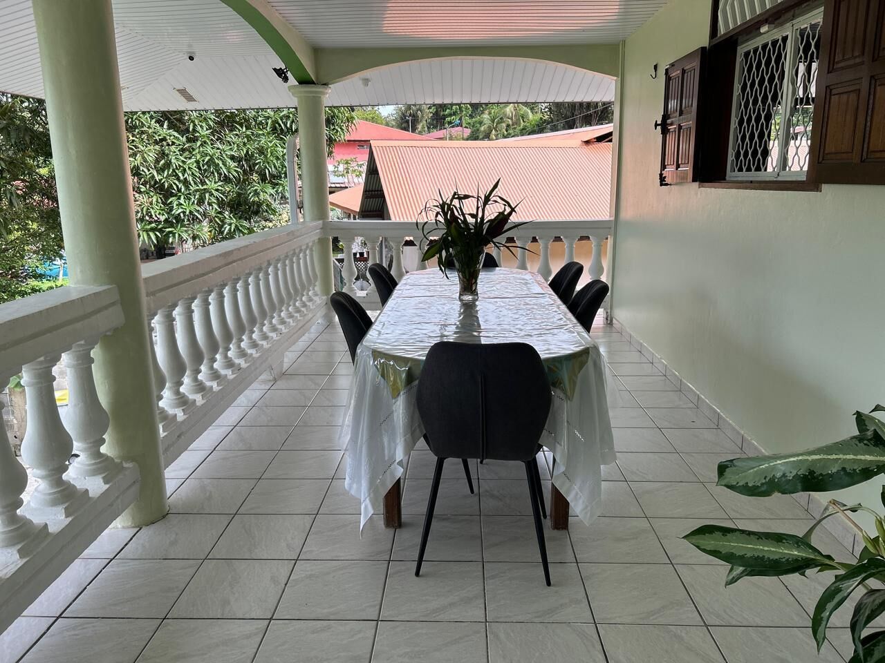 屋外ダイニングエリア