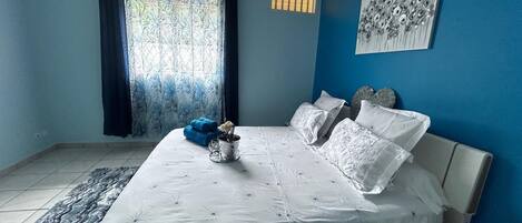2 bedrooms, iron/ironing board, Internet