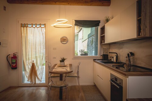 Casa Vincenza, Luxury studio apartment with garden in Ravenna's UNESCO district