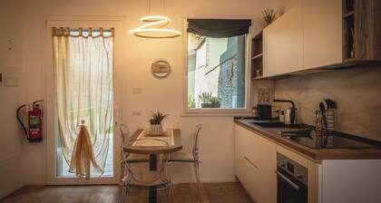Casa Vincenza, Luxury studio apartment with garden in Ravenna's UNESCO district
