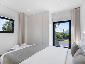 2 slaapkamers, een strijkplank/strijkijzer, wifi, beddengoed