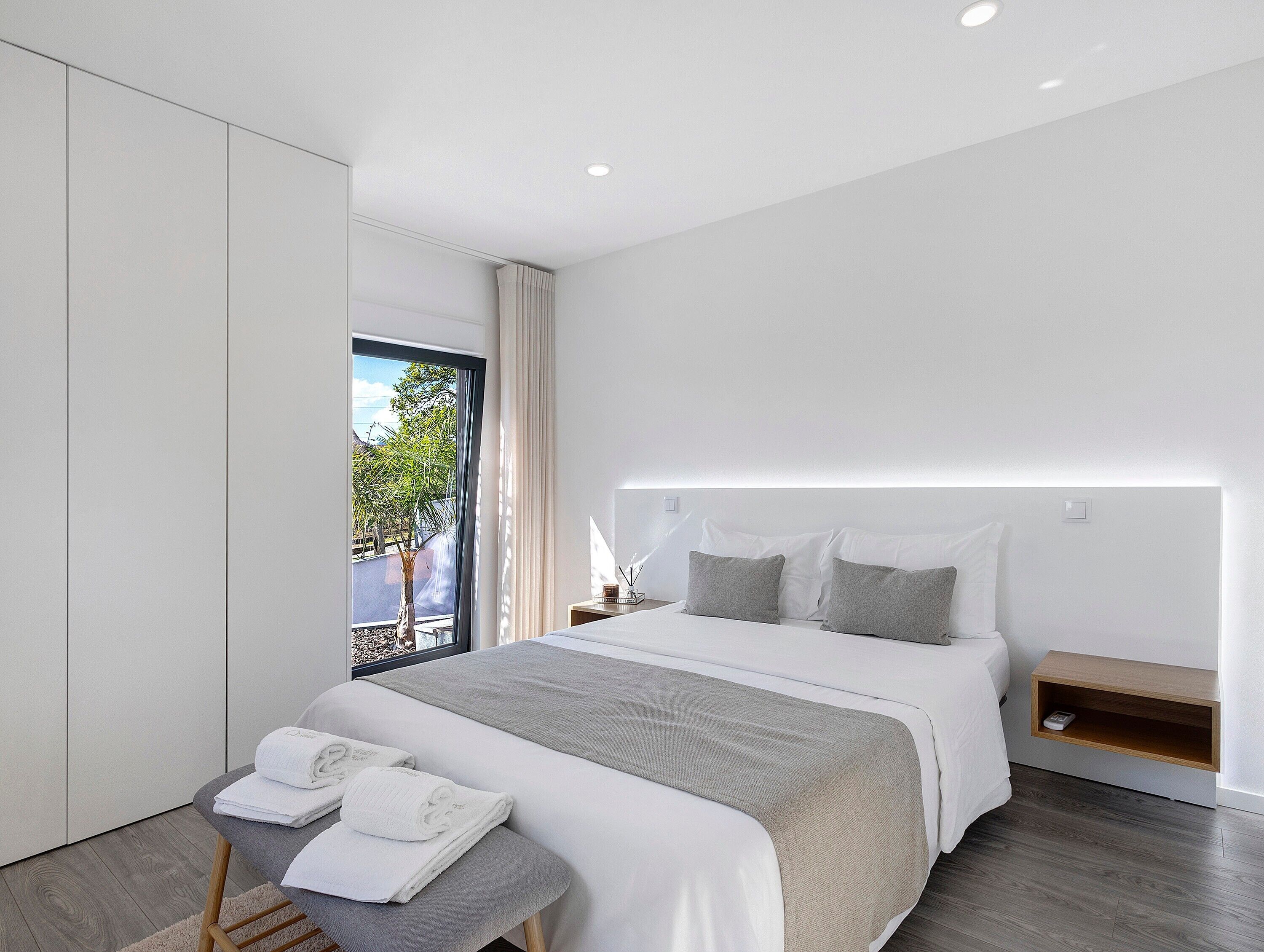 2 chambres, fer et planche à repasser, Wi-Fi, draps fournis