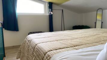 Verdunkelungsvorhänge, Reisekinderbett, individuell eingerichtet