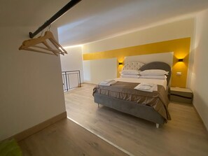 Ảnh chưa phân loại, 4 trong số 19 ảnh, nút