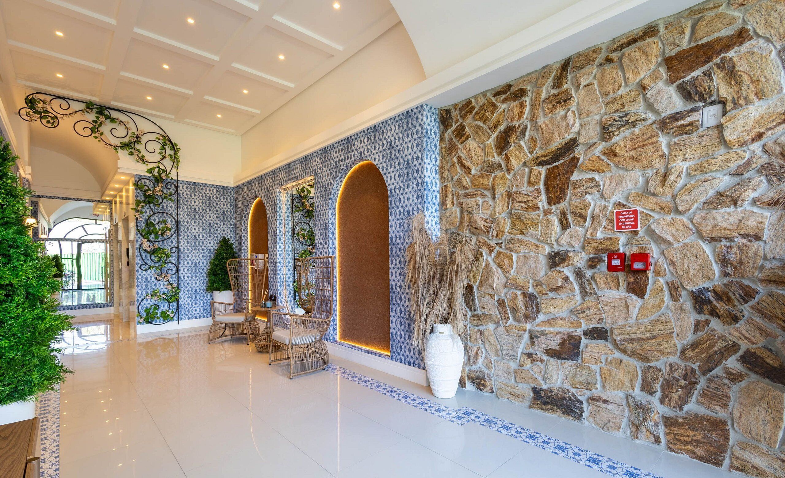 Apartamento básico | Saguão