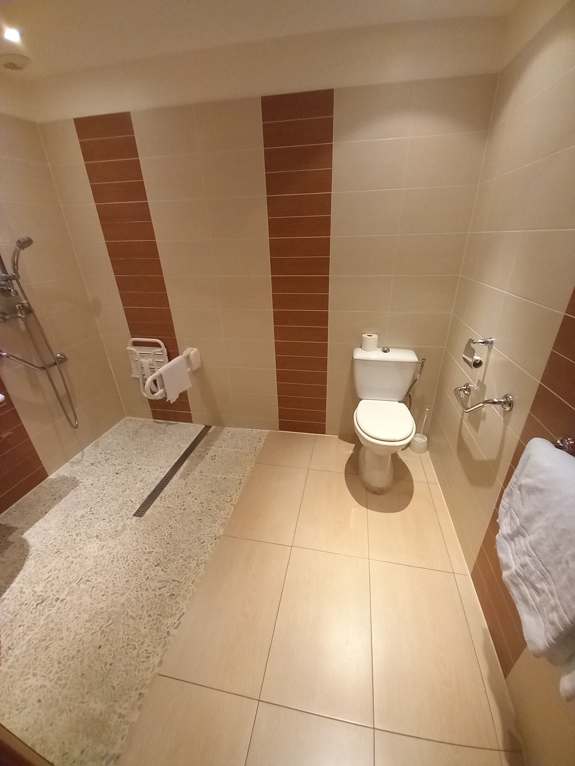 Comfort Room, Garden View | Bathroom