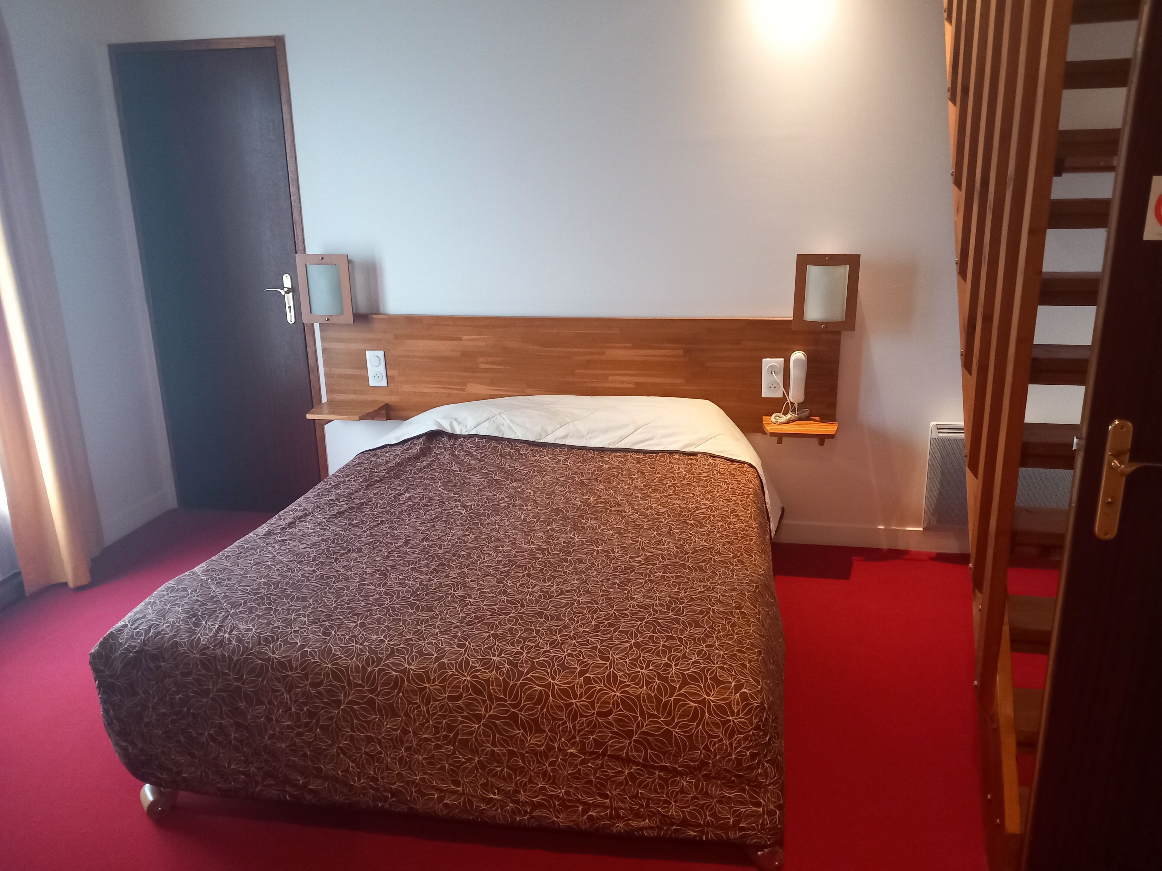 Quarto duplo clássico, 2 camas de solteiro, vista para o jardim | Wi-Fi de cortesia