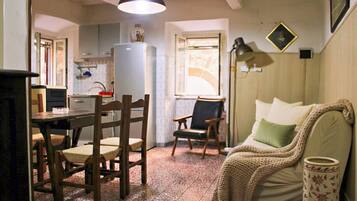 Apartment, City View | Living area