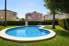 Villa | 3 bedrooms - Ch1200 in Oliva With 3 Bedrooms and 2 Bathrooms (Oliva)