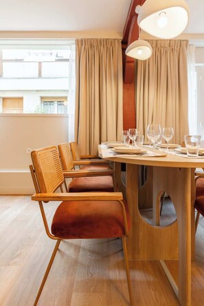 Dining - Sublime appartement 2CHM / 2SDB - Saint Germain (Paris)