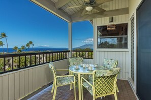 Outdoor dining - Wailea Ekolu 408 Spacious Second-Floor Retreat with Panoramic Ocean Views (Kihei)