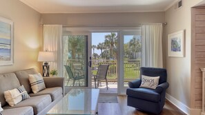 TV, books - MyStay at 136 Shorewood | Ocean + Pool Views | Walk to Coligny | Sleeps 6 (Hilton Head Island)