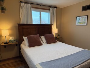 2 soverom, strykejern/-brett, wi-fi og sengetøy