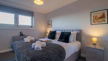 3 bedrooms, iron/ironing board, free WiFi, bed sheets