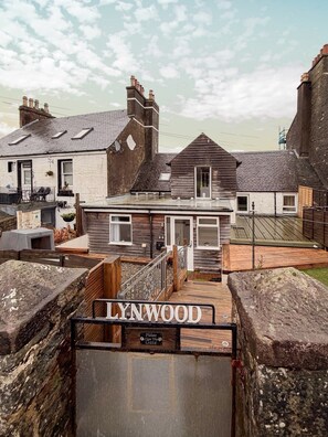 Exterior - Lynwood - 4 Bedroom House with Views of Loch Gilp (Ardrishaig)