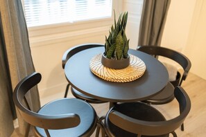 Dining - The Green- 2 Bed Flat near Aberdeen Ferry Terminal (Aberdeen)