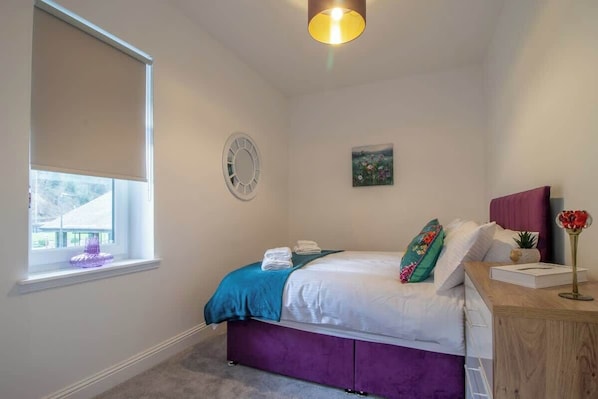 5 bedrooms, iron/ironing board, free WiFi, bed sheets