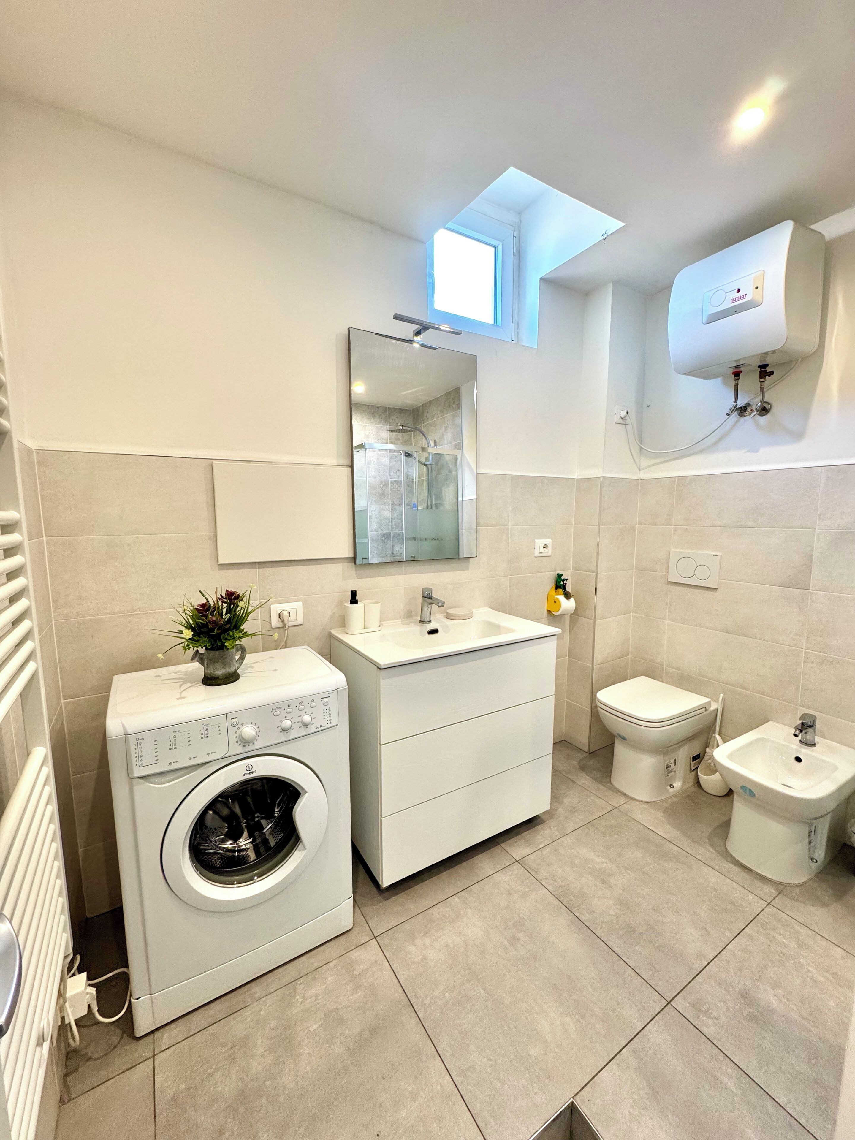 Doccia, asciugacapelli, bidet, asciugamani