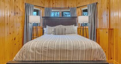 Luxury Private Estate with Hot Tub Pond Gym Fire Pit