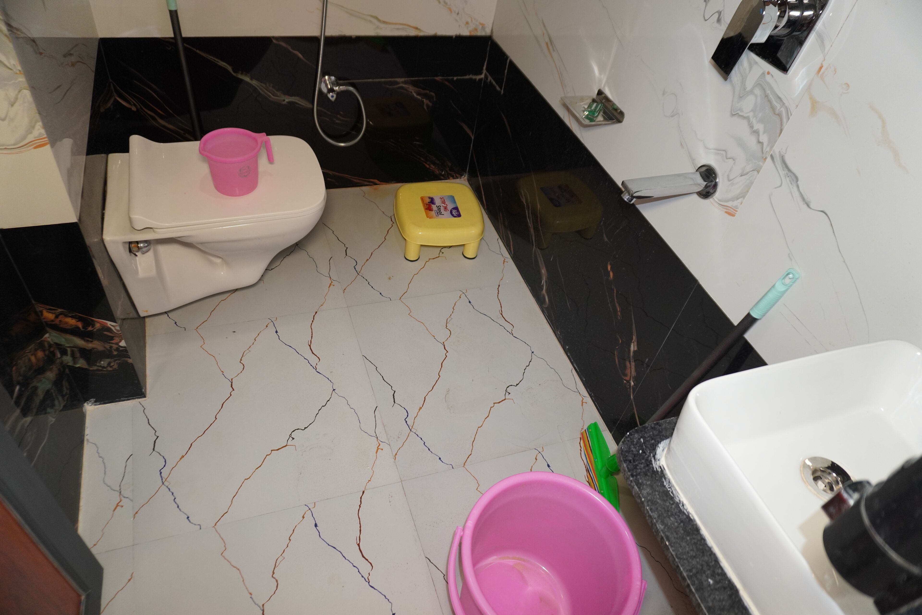 淋浴設備、提供毛巾、番梘、洗頭水