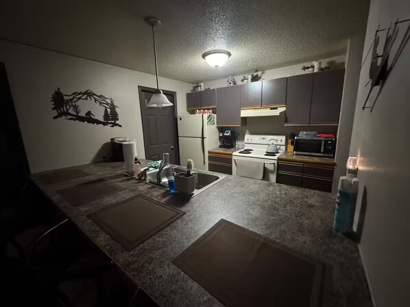 Mikrowelle, Ofen, Herdplatte, Geschirrspüler