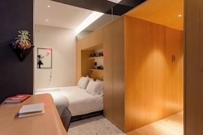3 bedrooms, iron/ironing board, Internet, bed sheets