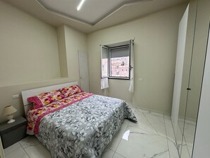1 bedroom, free WiFi, bed sheets, wheelchair access - Full Apartment, Salvator Rosa - ENUMA (Napoli)