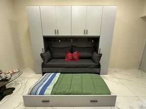 1 bedroom, free WiFi, bed sheets, wheelchair access - Full Apartment, Salvator Rosa - ENUMA (Napoli)