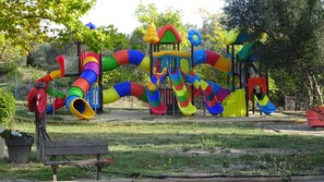 Children’s area - AC Mobile Home for 4 – Fully Equipped. (Fontès)