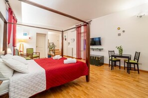 Comfort Apartment | Blackout drapes, soundproofing, iron/ironing board, free WiFi - Natoli Apartments (Palermo)