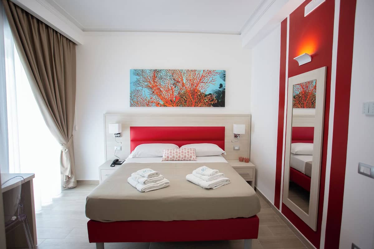 Superior Double Room, Sea View | Minibar, in-room safe, blackout drapes, WiFi (free)