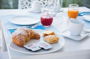 Desayuno buffet incluido todos los días 