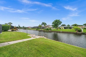 Property grounds - Sunny Cape Escape (Cape Coral)