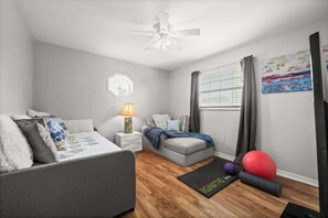 Room - Sunny Cape Escape (Cape Coral)