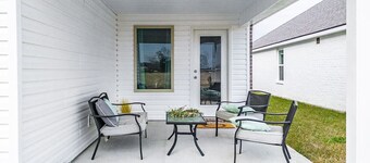 Brand new home, five bedroom, 3 bath, 9 beds