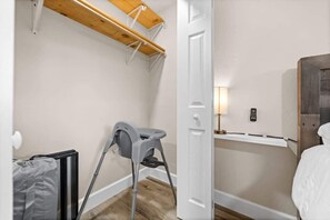 Room - Salty Dog Hideaway (North Fort Myers)