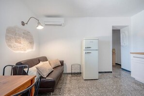 Living area - Red Trullo (Puglia)