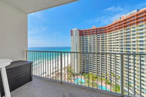 Property grounds - 🌊Large Balcony-Gulf Views-Multiple Pools-Shores of Panama 1525🌊 (Panama City)