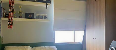 2 室のベッドルーム、アイロン / アイロン台、WiFi、ベッドシーツ