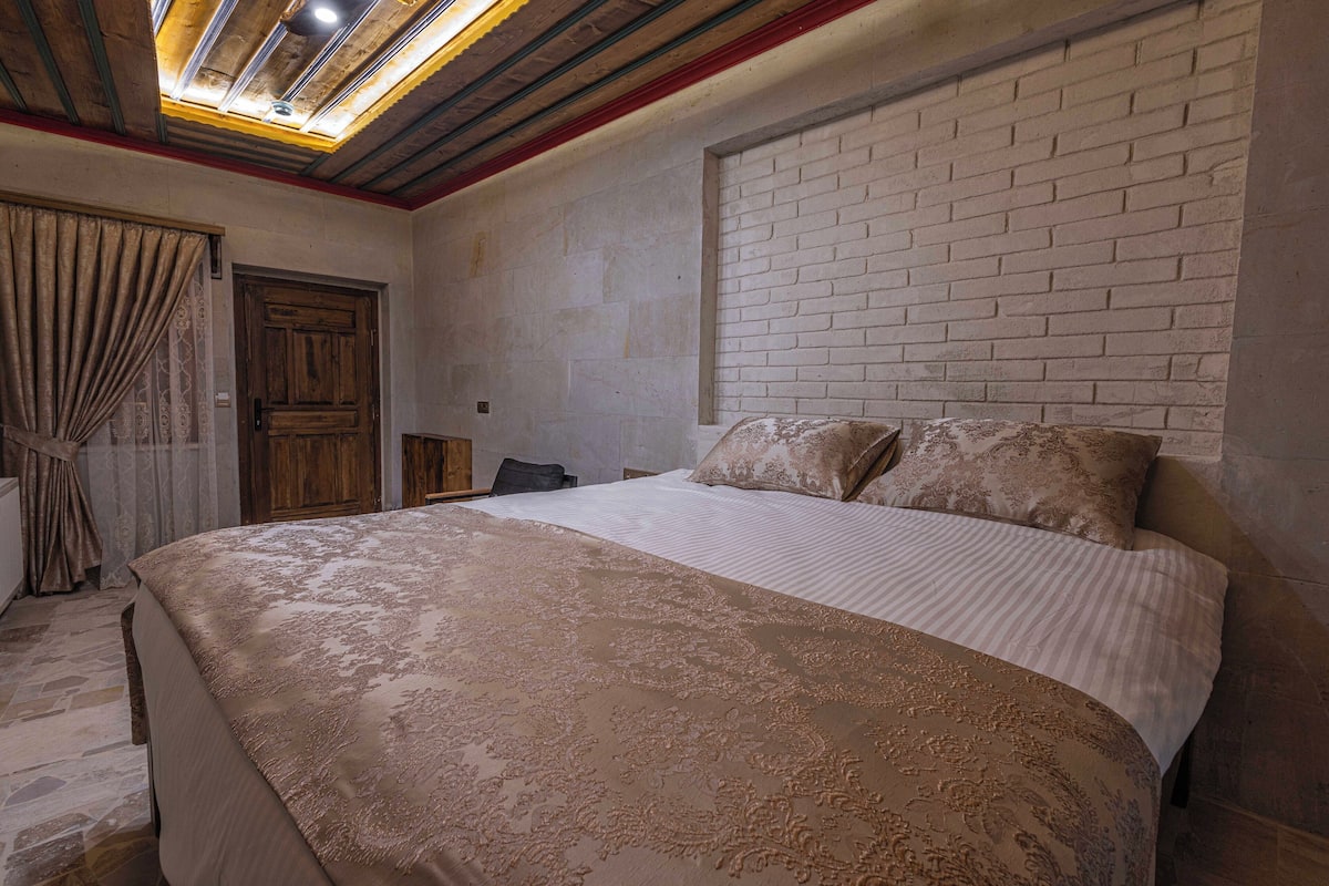 Apartamento Deluxe | Ropa de cama de alta calidad y escritorio