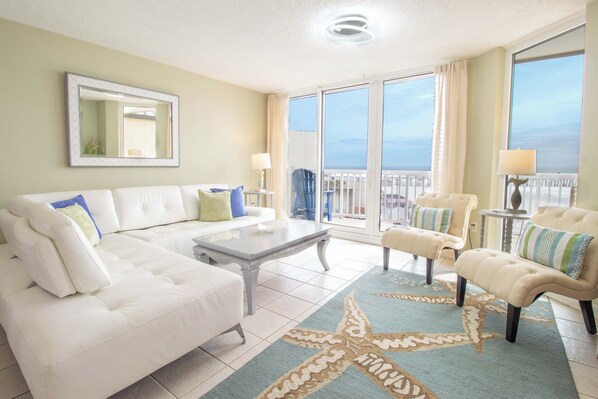 Smart TV - Bubbles Up ~ Beachfront & Top Corner Balcony (Folly Beach)
