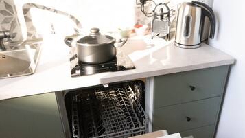 Refrigerador, microondas, lavavajillas