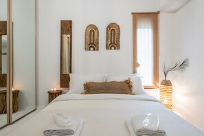 4 habitaciones, tabla de planchar con plancha, wifi y ropa de cama 